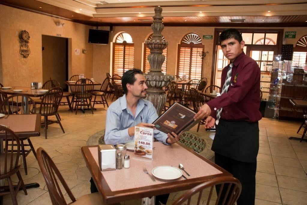 סיודאד חוארס Hotel Villa Del Sol מראה חיצוני תמונה